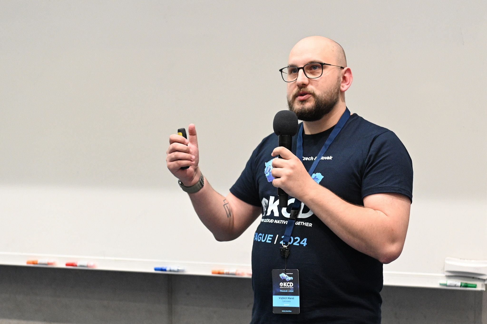 Vojtěch Mareš přednáší na KCD Prague 2024